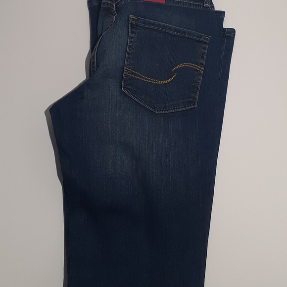 Jeans - Picture 3 of 3